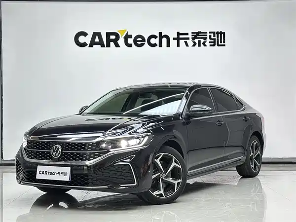 Volkswagen Passat 2025