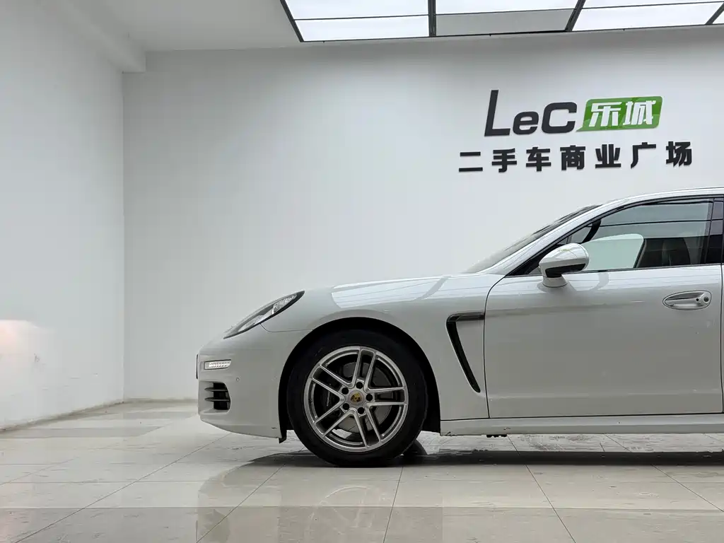 Porsche Panamera 2016 — фото 14