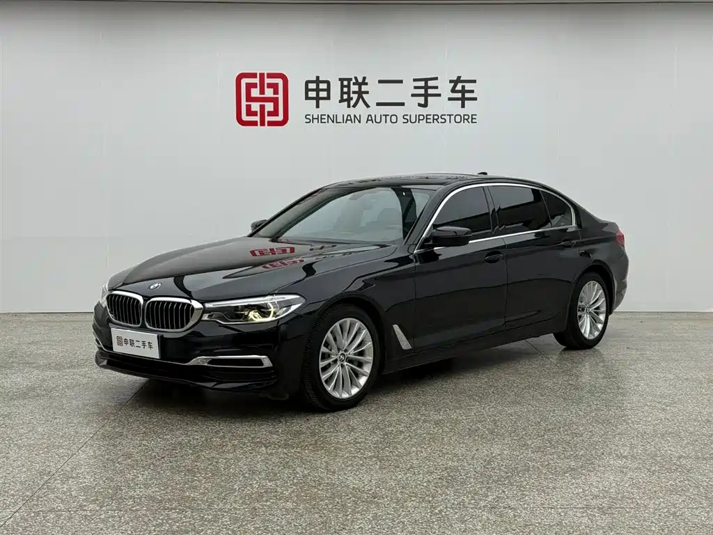 BMW 5 Series 2019 — фото 1