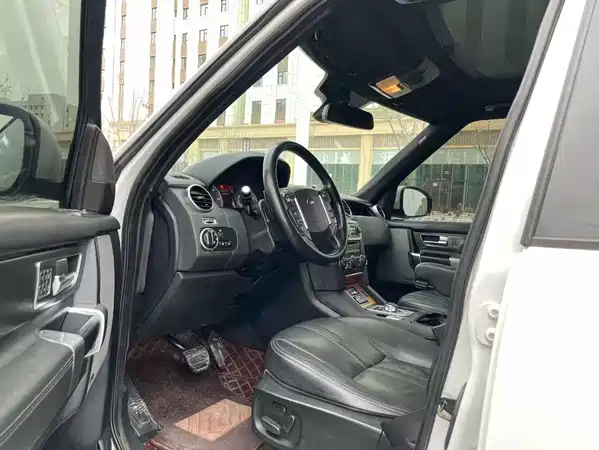 Land Rover Discovery 2015