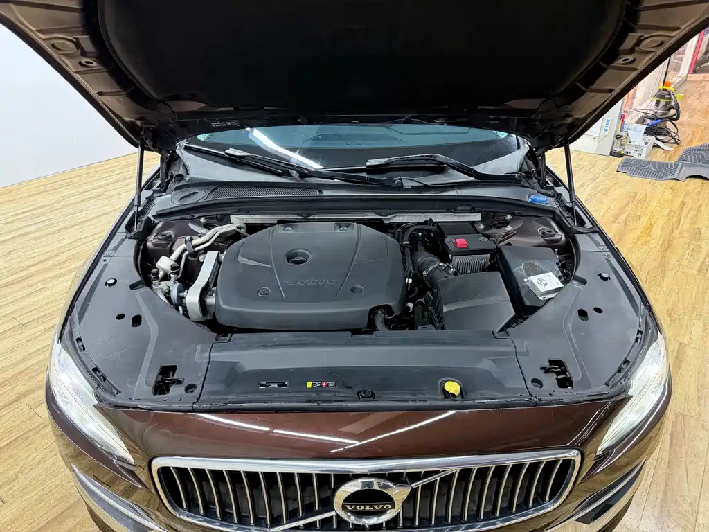 Volvo S90 2018 — фото 14