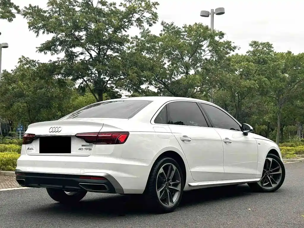 Audi A4L 2024 — фото 9