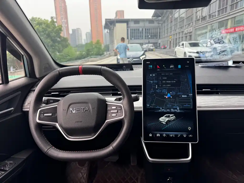 Neta V 2023