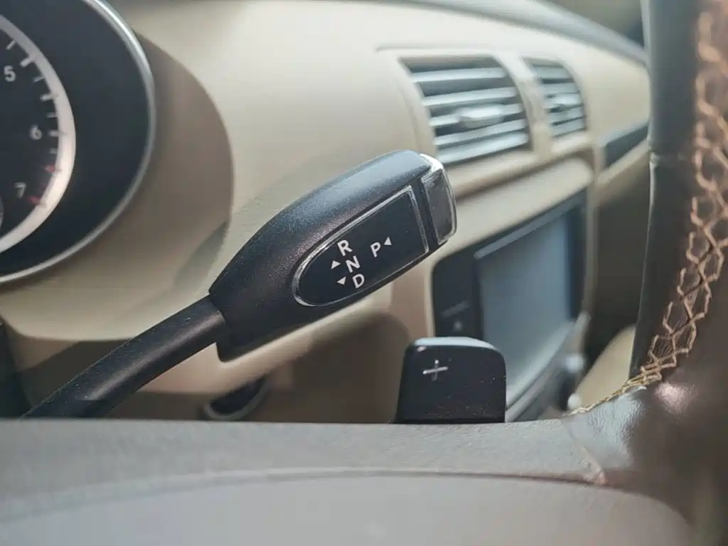 Mercedes-Benz R-Class 2014 — фото 10