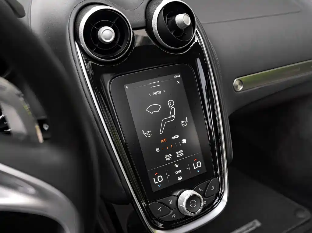 McLaren GT 2023 — фото 18