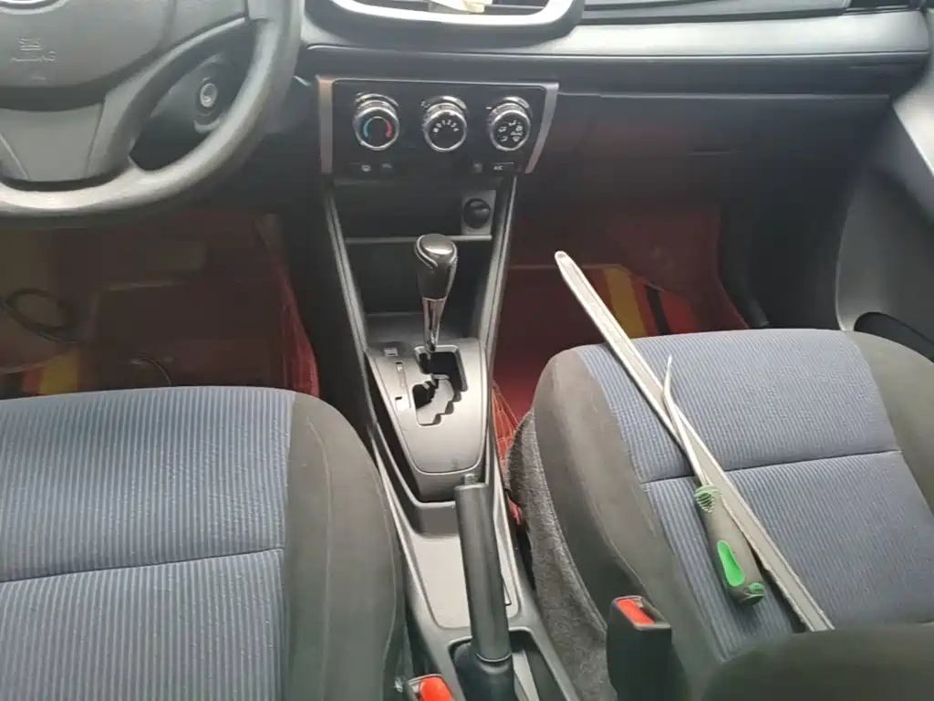 Toyota Yaris L 2018 — фото 14