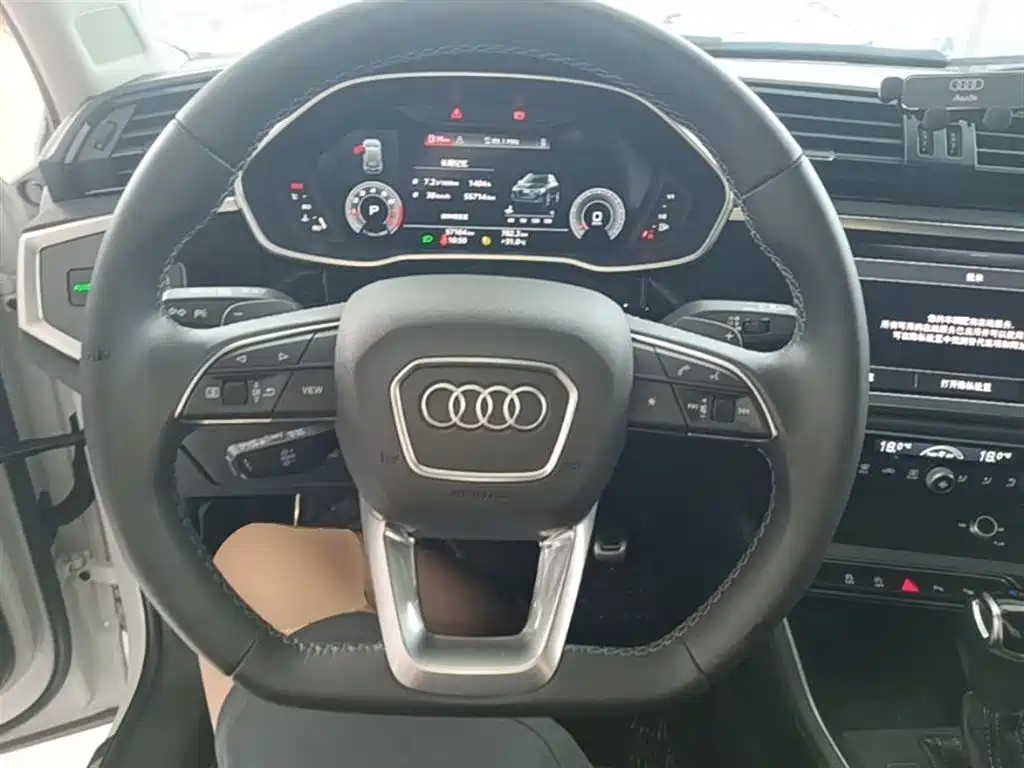 Audi Q3 2023 — фото 11