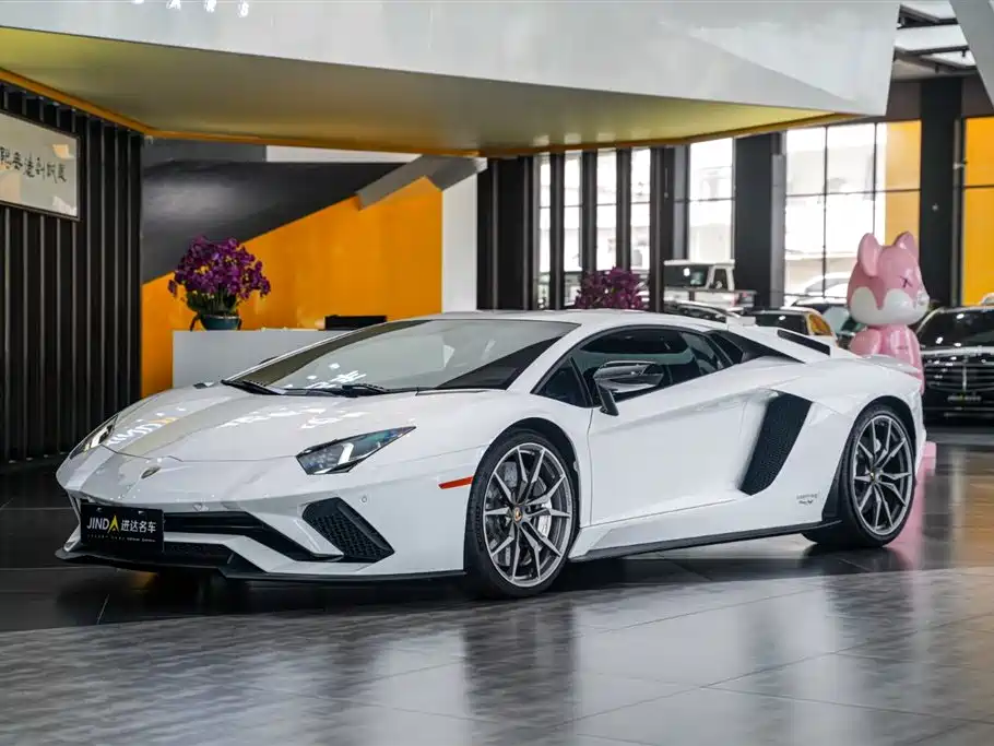 Lamborghini Aventador 2019 — фото 14