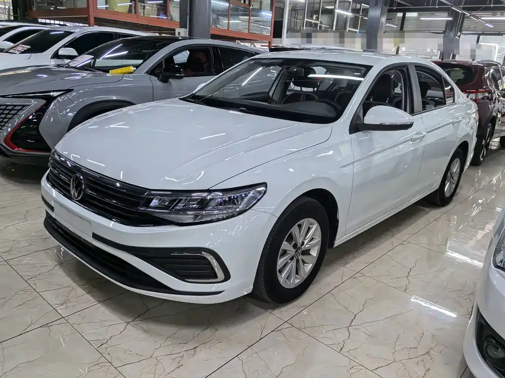 Volkswagen Bora 2024