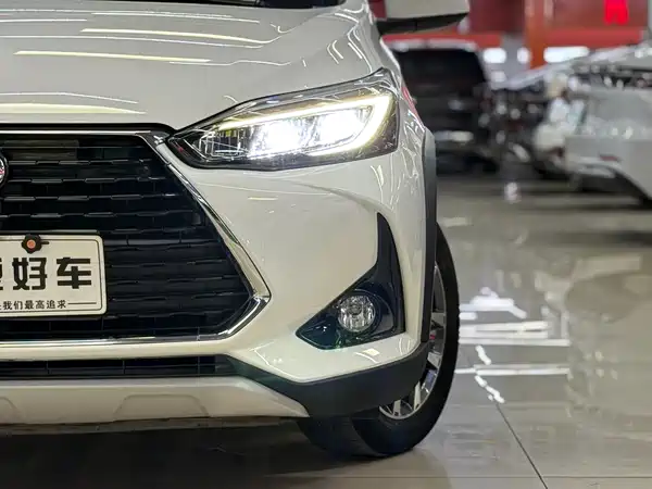 Toyota Yaris L 2021