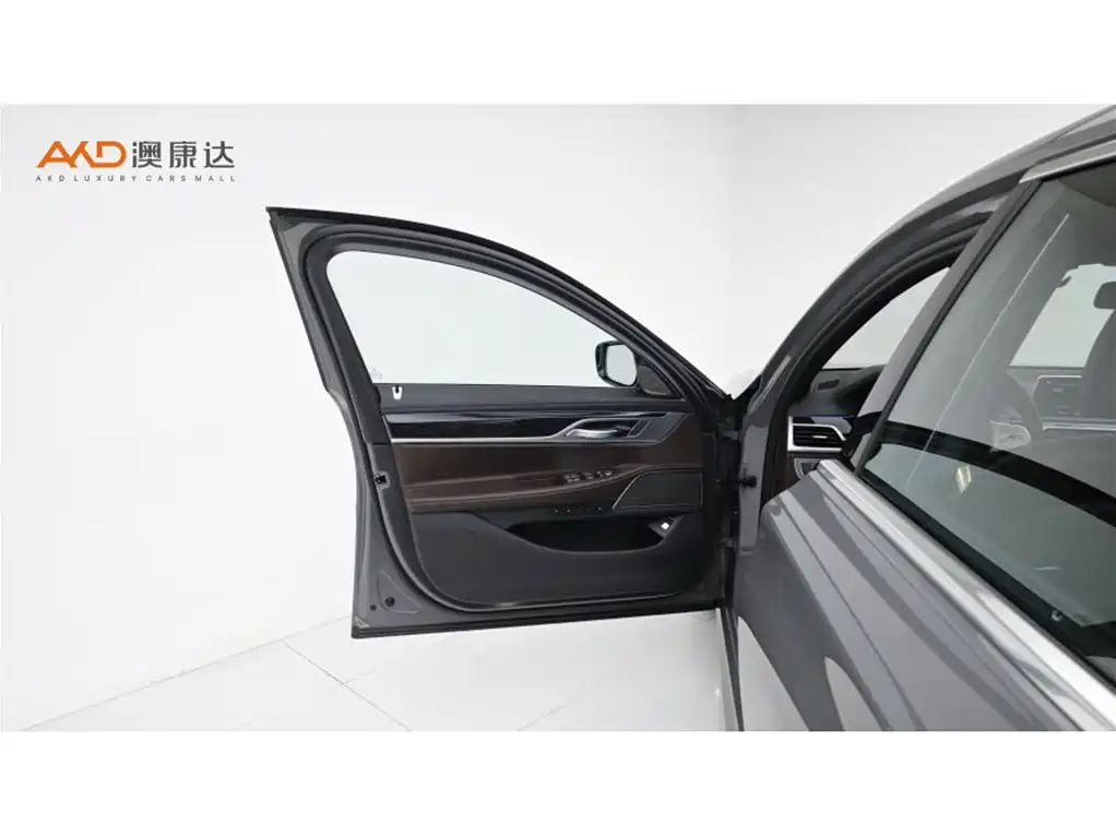 BMW 7 Series 2022 — фото 10