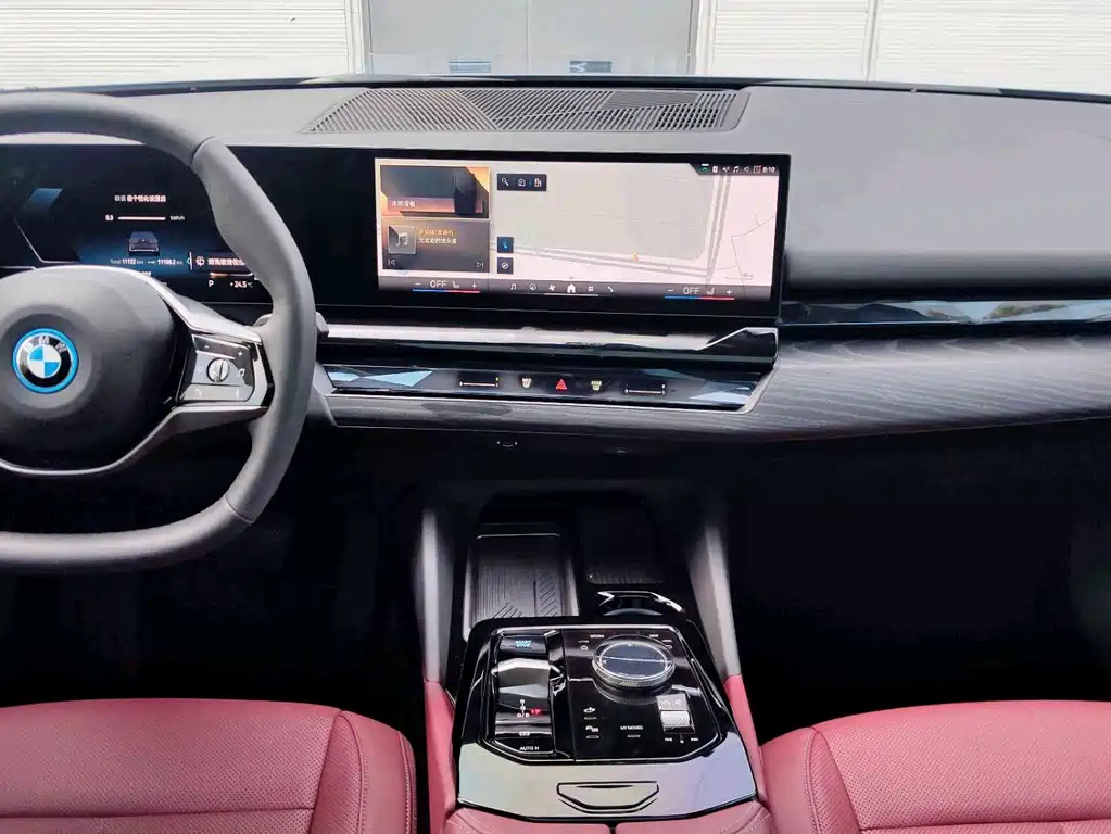 BMW i5 2025 — фото 11