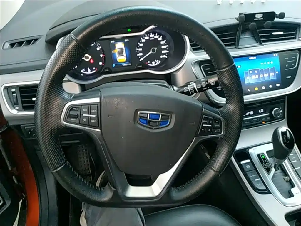 Geely Emgrand GS 2018 — фото 11