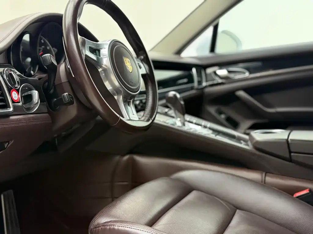 Porsche Panamera 2016 — фото 13