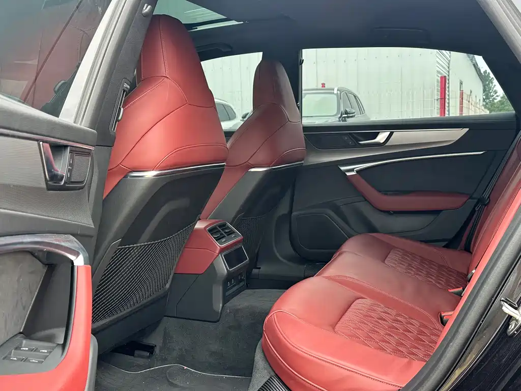 Audi A7L 2024