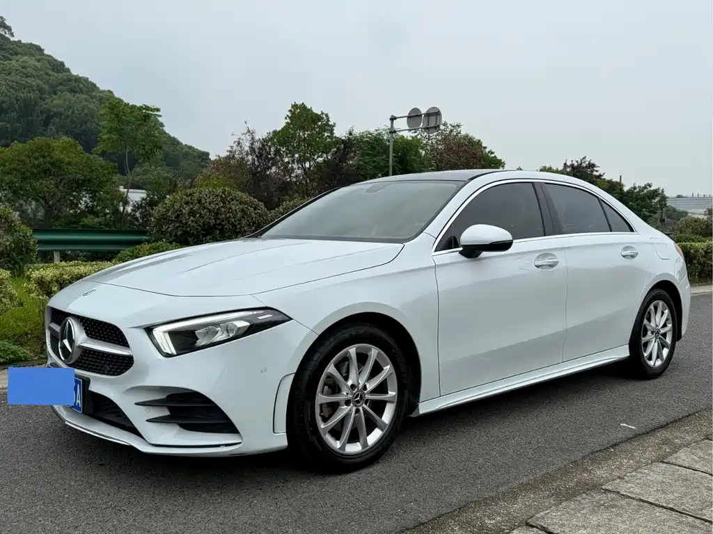 Mercedes-Benz A-Class 2021 — фото 1