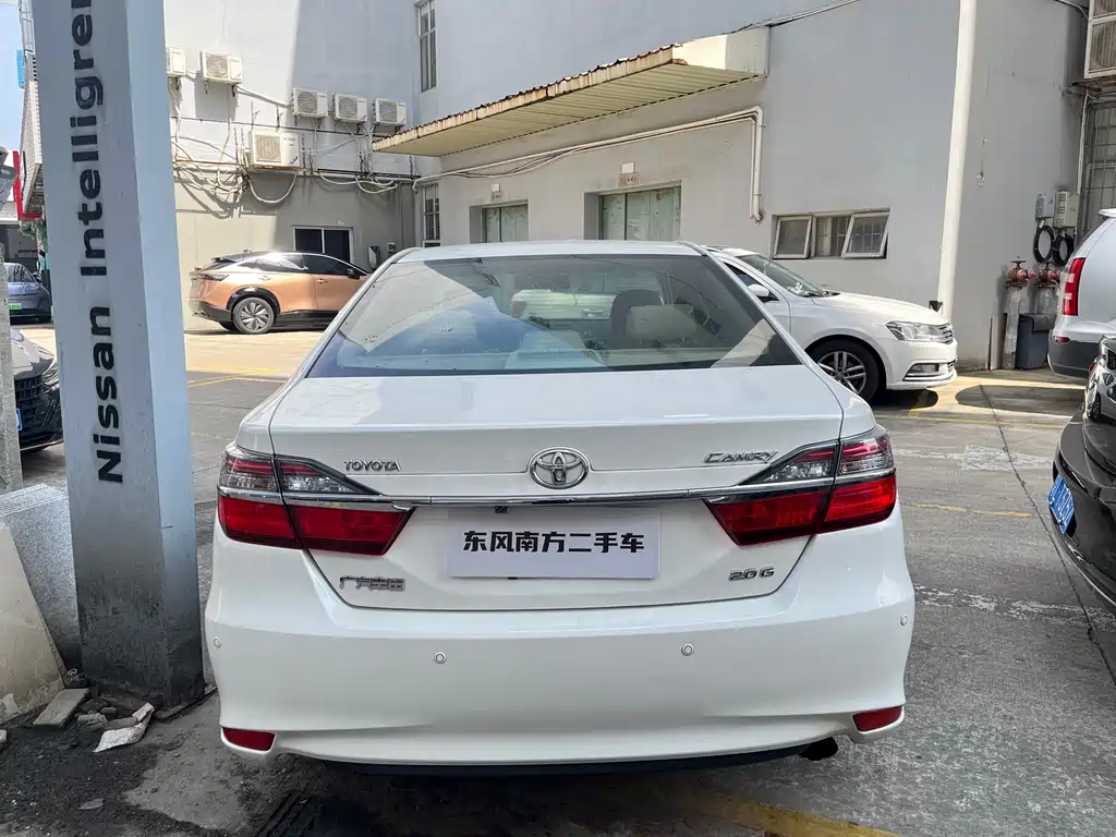 Toyota Camry 2017 — фото 5