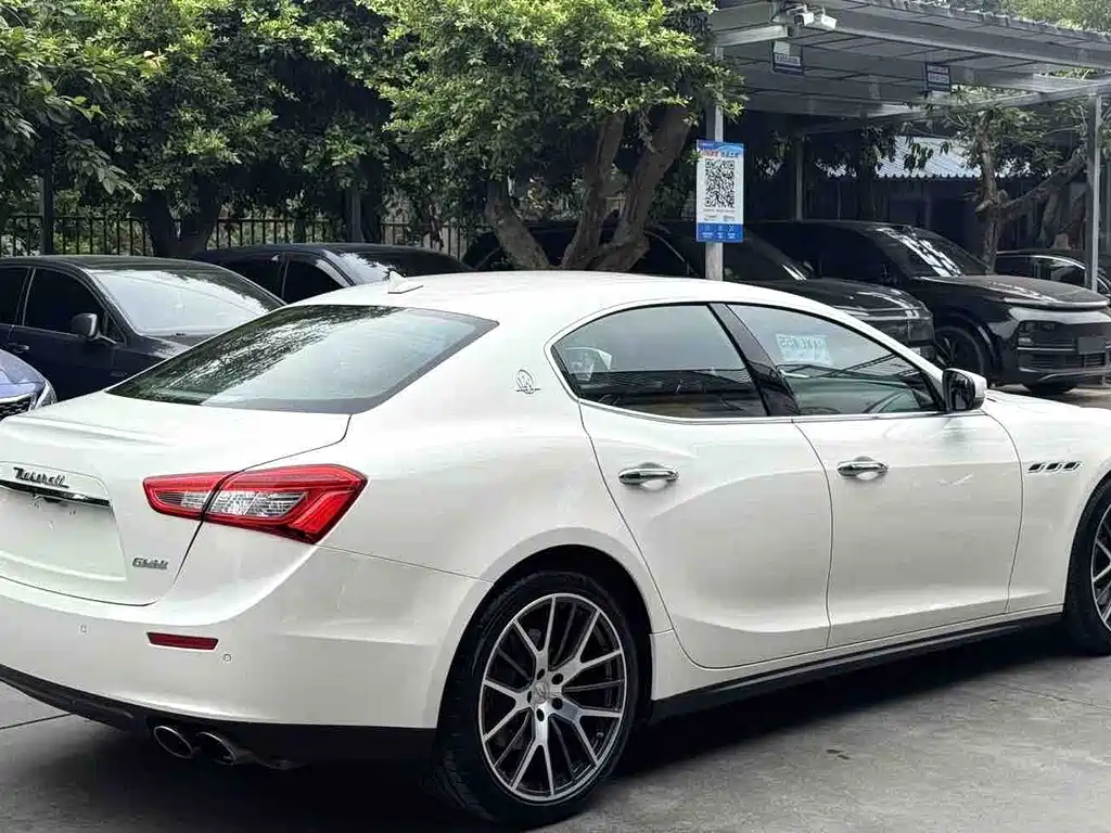 Maserati Ghibli 2016 — фото 9