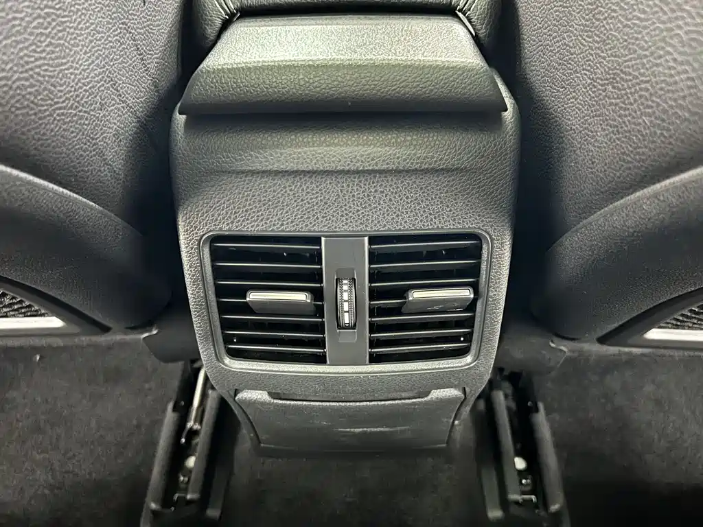 Mercedes-Benz GLA 2018 — фото 13