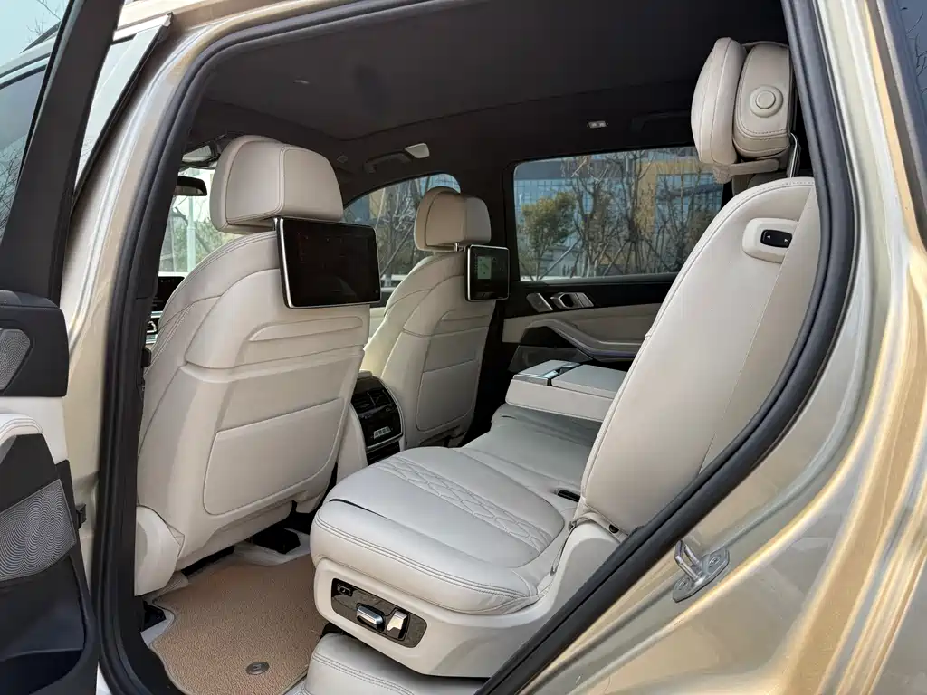 BMW X7 2019 — фото 16