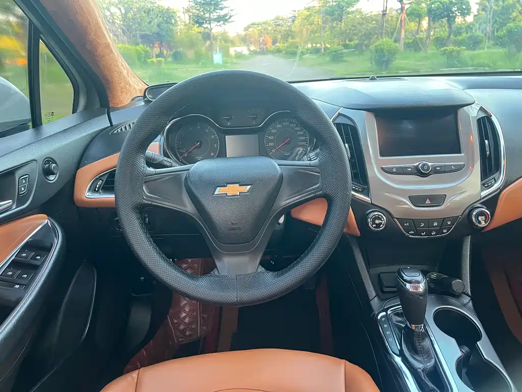 Chevrolet Cruze 2017 — фото 11