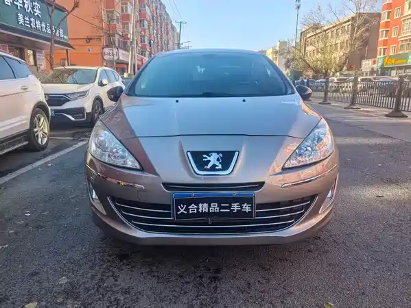 Peugeot 408 2011