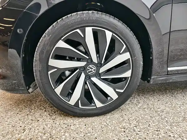 Volkswagen Passat 2025