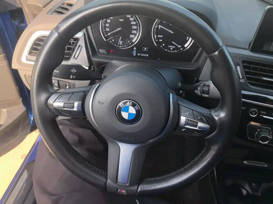 BMW 1 Series 2020 — фото 15