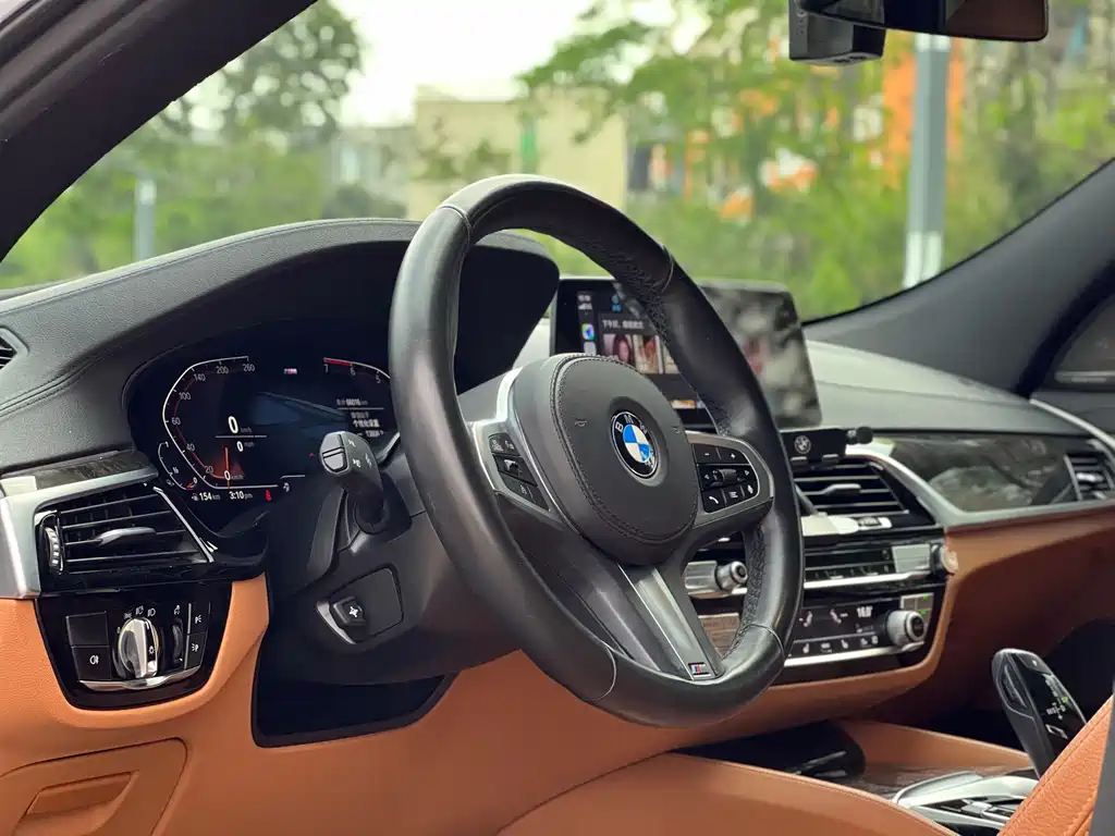 BMW 6 Series GT 2020 — фото 13