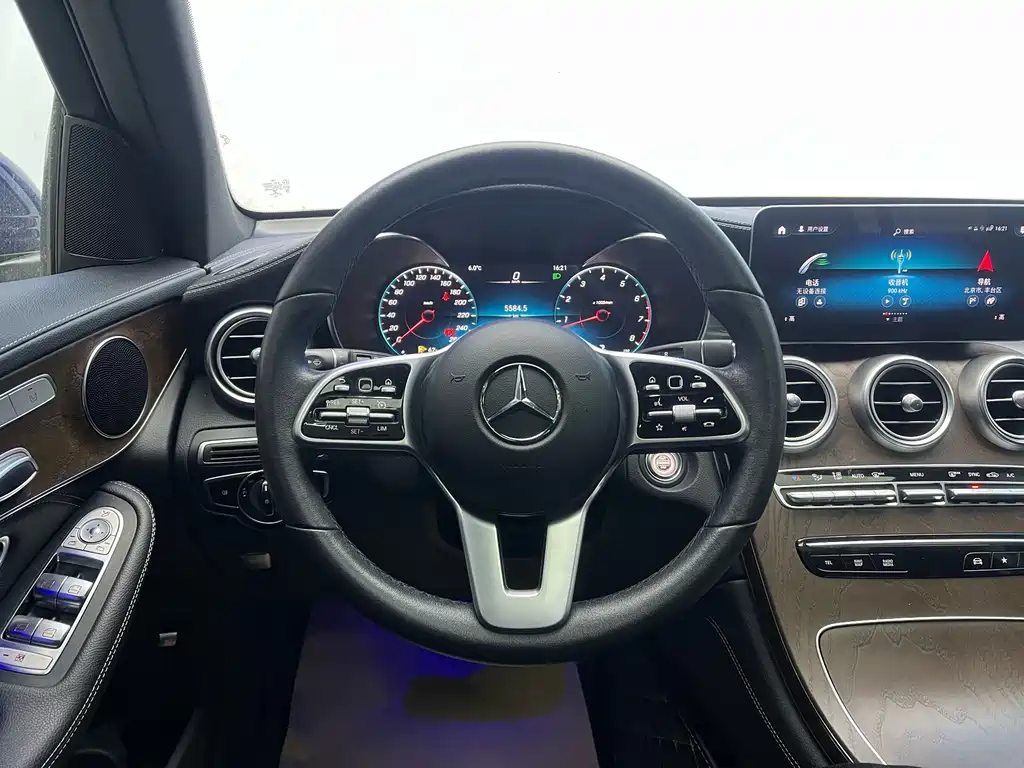 Mercedes-Benz GLC 2020 — фото 11