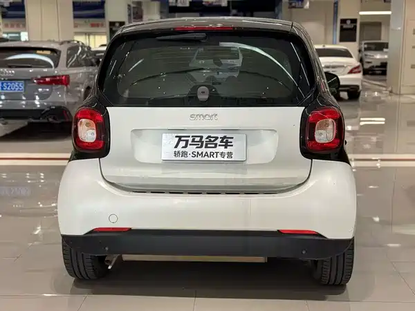 smart fortwo 2018