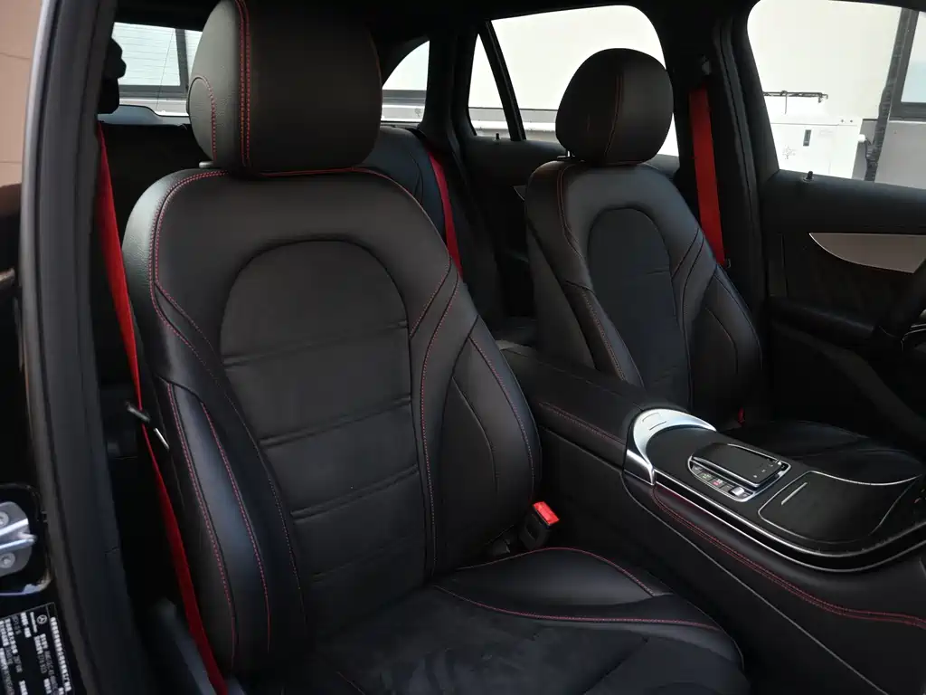Mercedes-Benz GLC AMG 2020 — фото 15