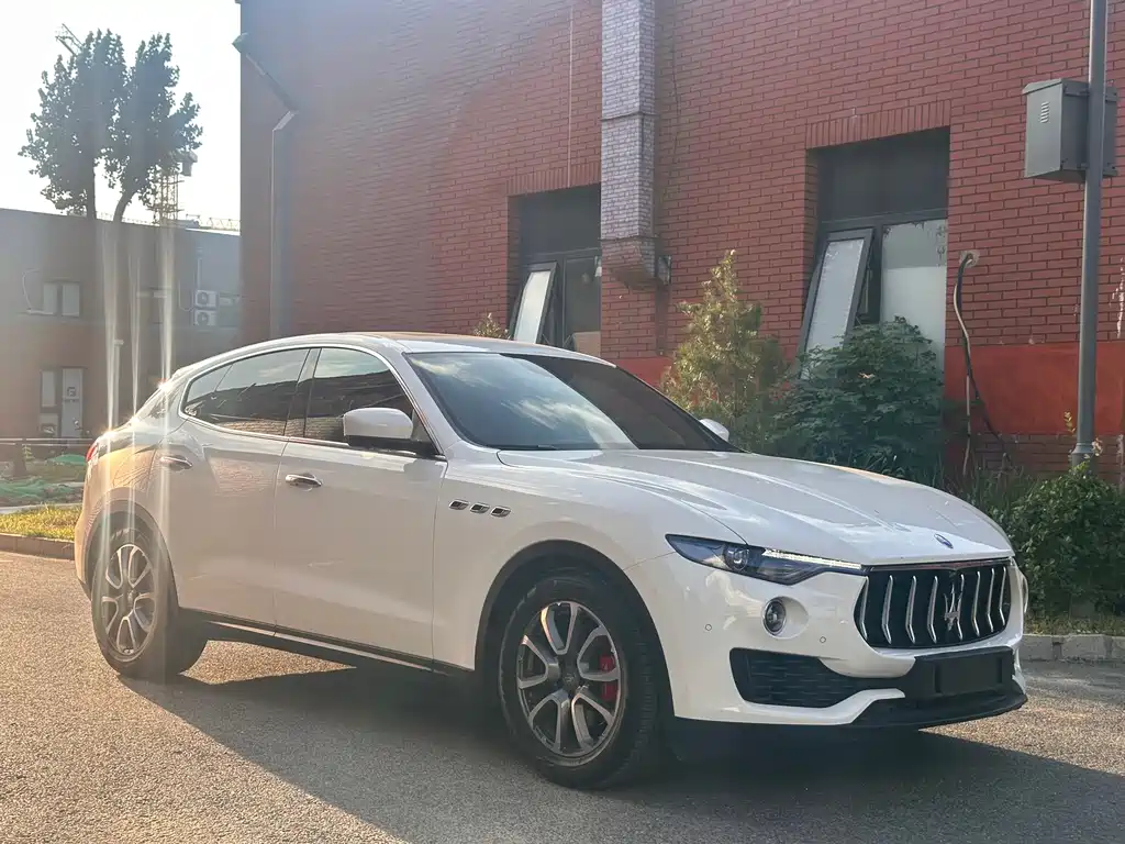 Maserati Levante 2018 — фото 3