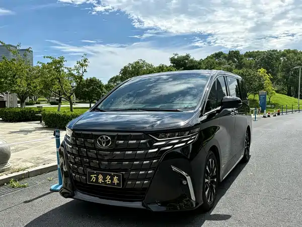 Toyota Alphard 2024
