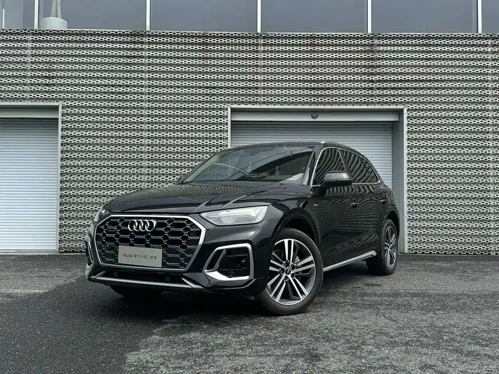 Audi Q5L 2022 — фото 1