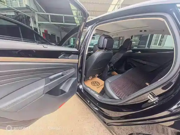 Volkswagen Passat Plug-In Hybrid 2021