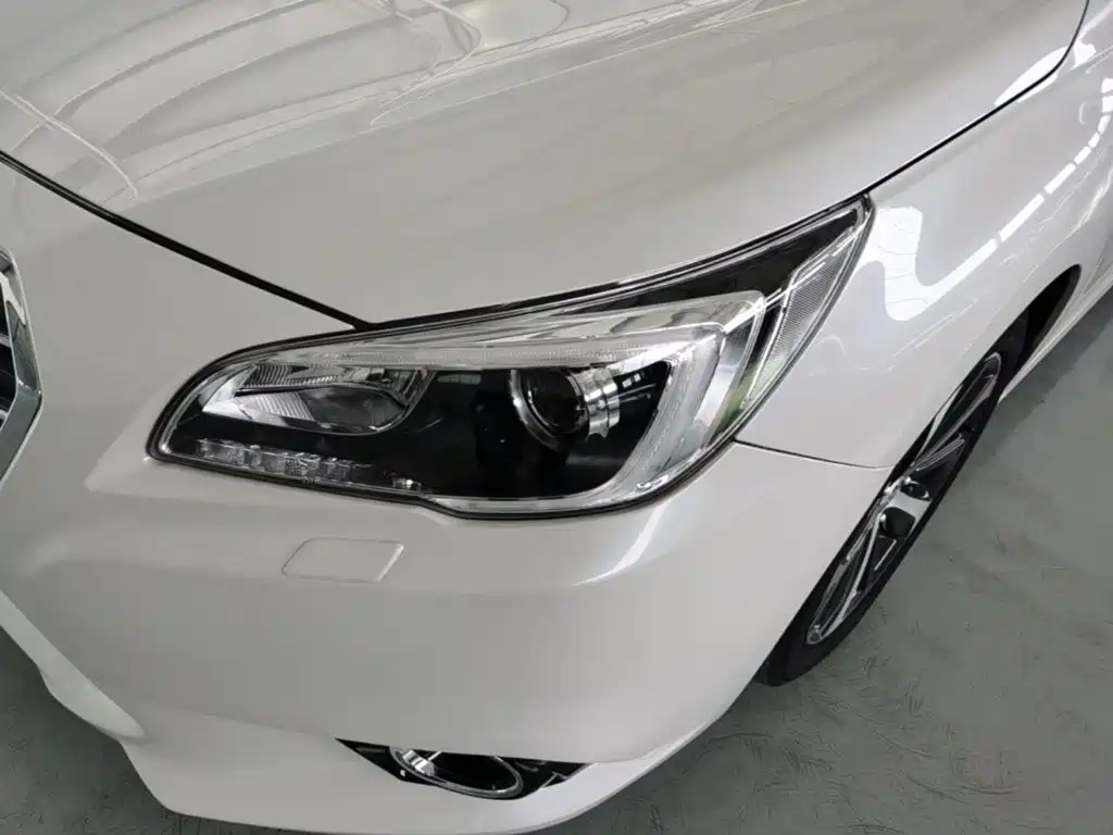 Subaru Legacy 2018 — фото 24