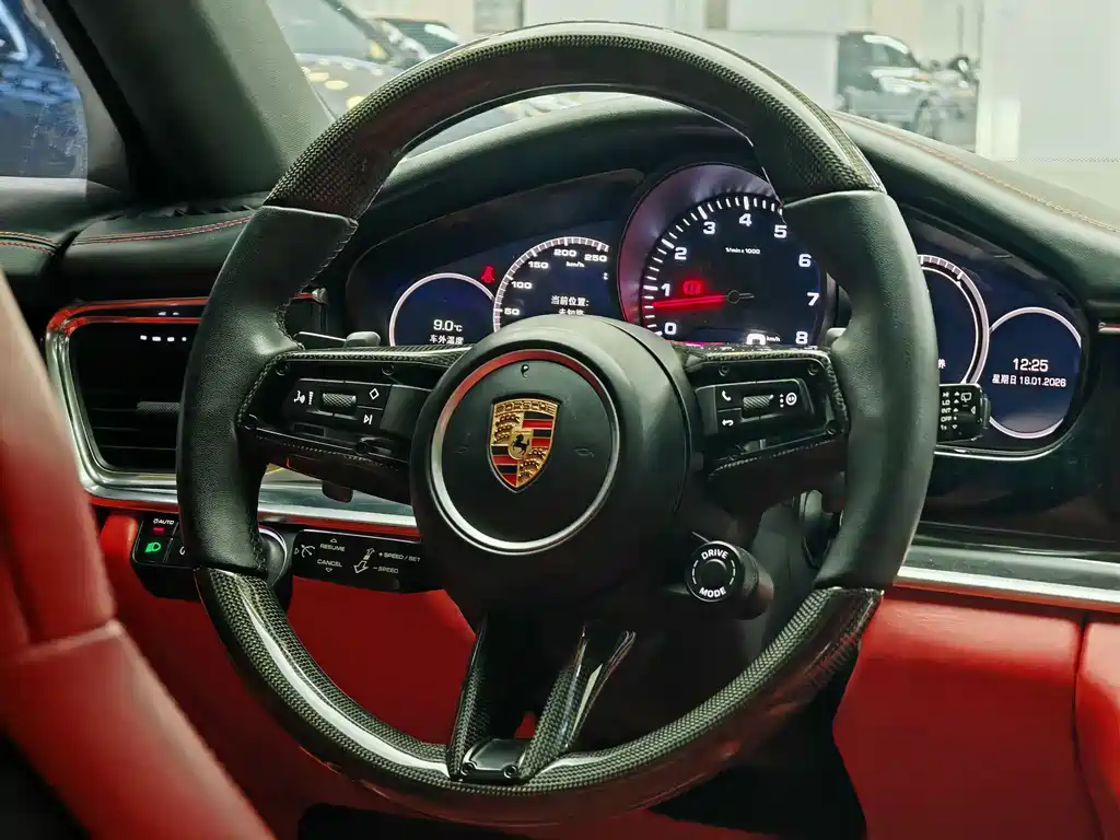 Porsche Panamera 2018 — фото 10