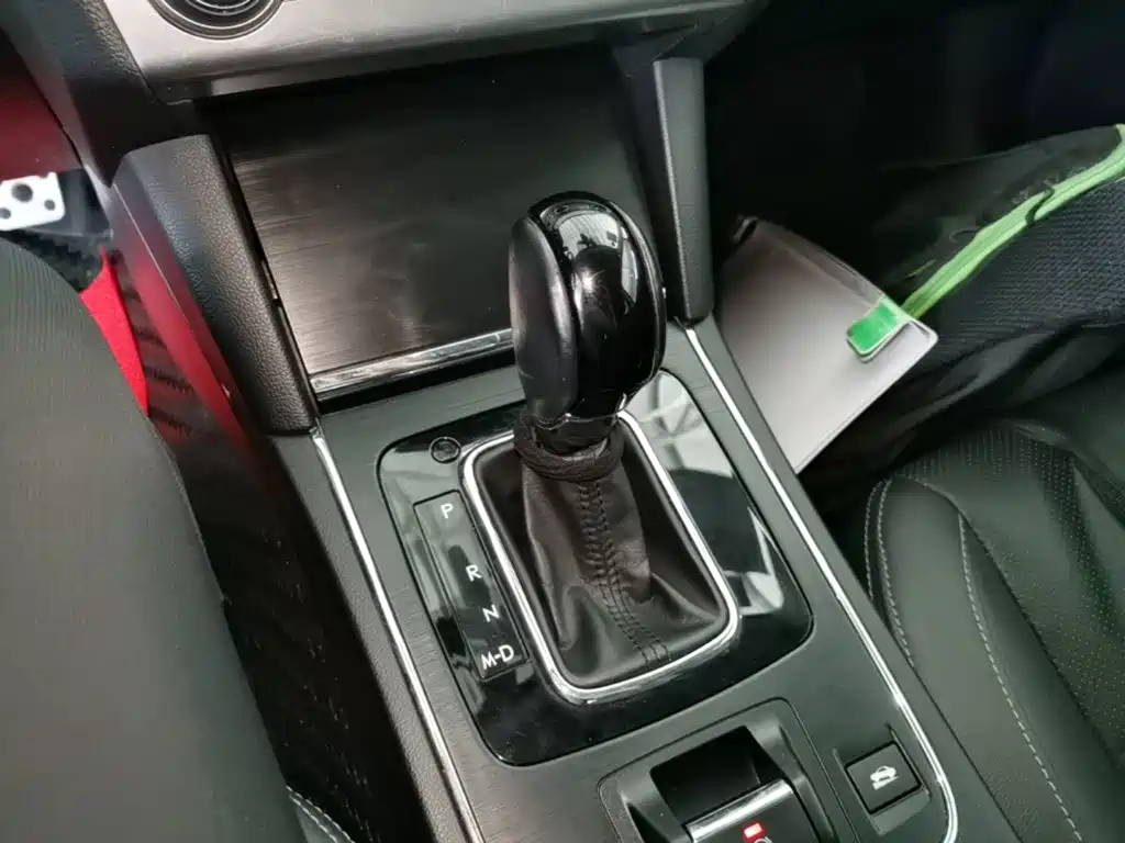 Subaru Legacy 2018 — фото 14