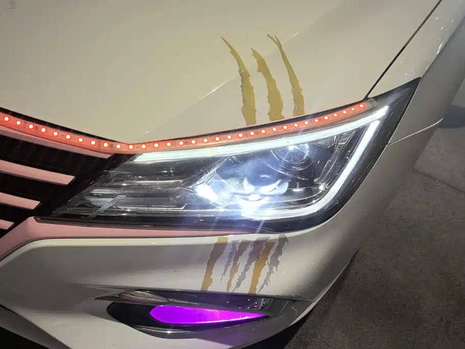 Roewe i5 2020