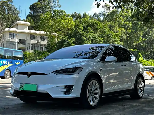Tesla Model X 2016
