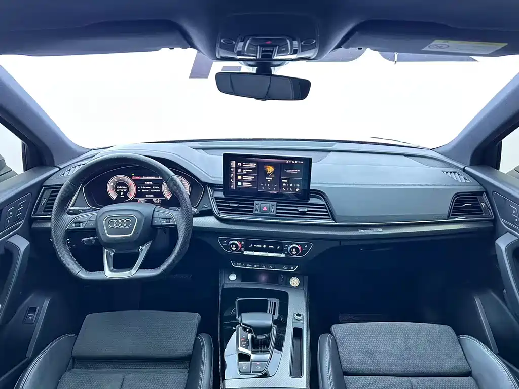 Audi Q5L Sportback 2022 — фото 17