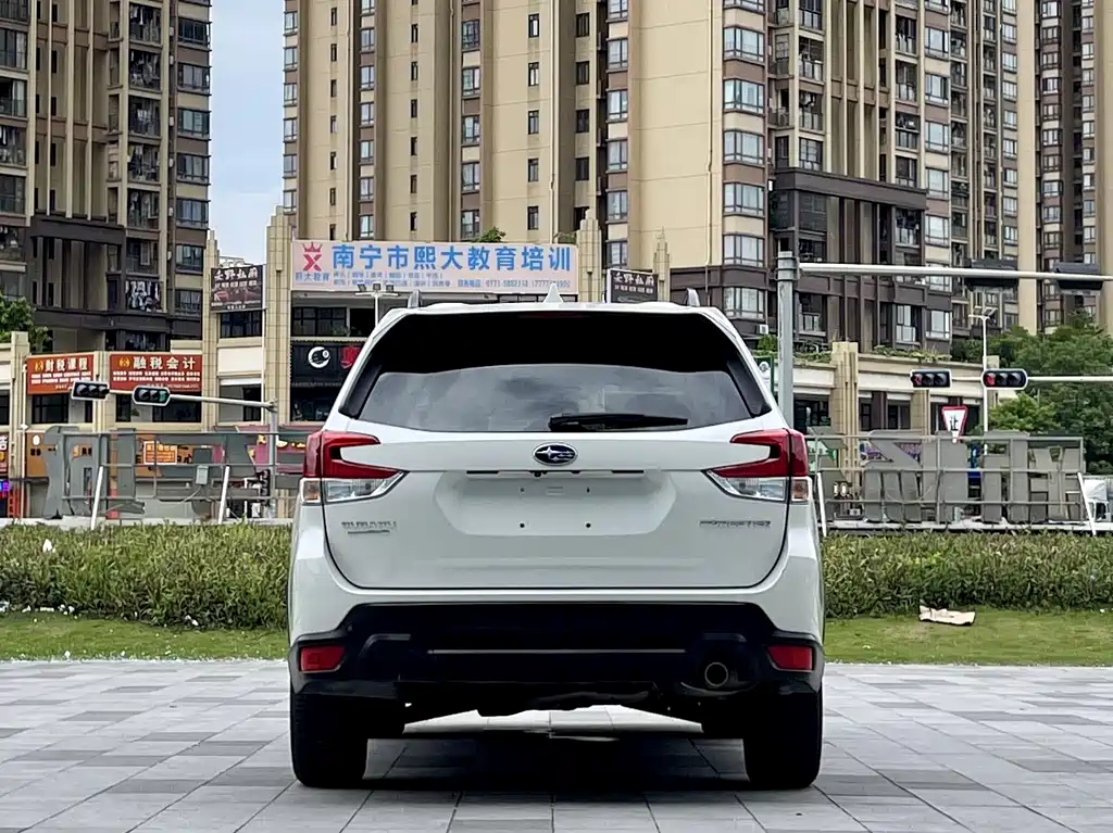 Subaru Forester 2021 — фото 6
