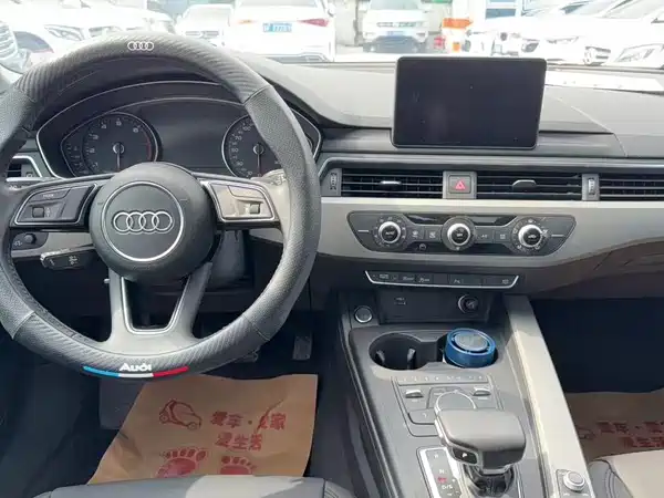 Audi A4L 2018