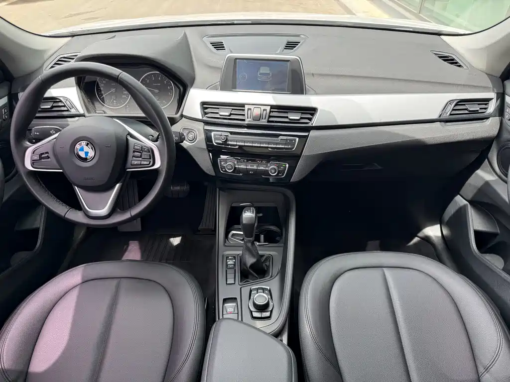 BMW X1 2017 — фото 12