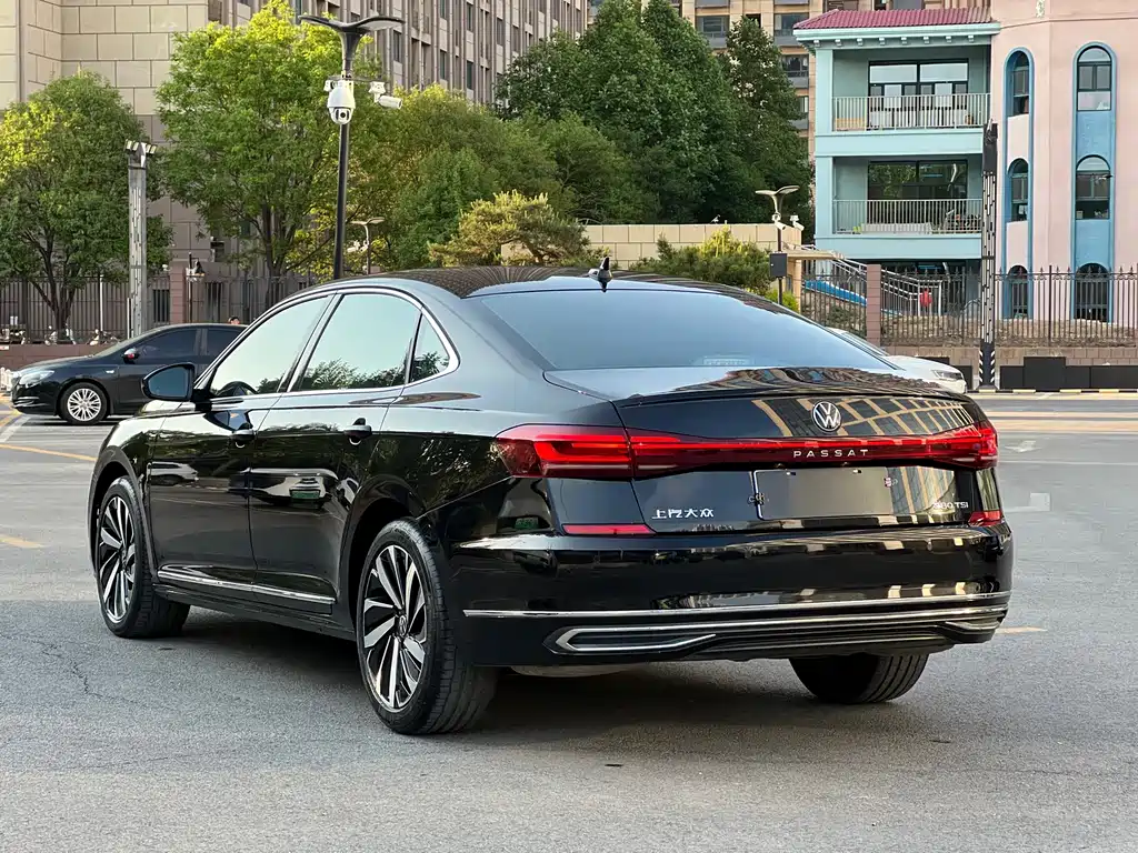Volkswagen Passat 2024 — фото 4