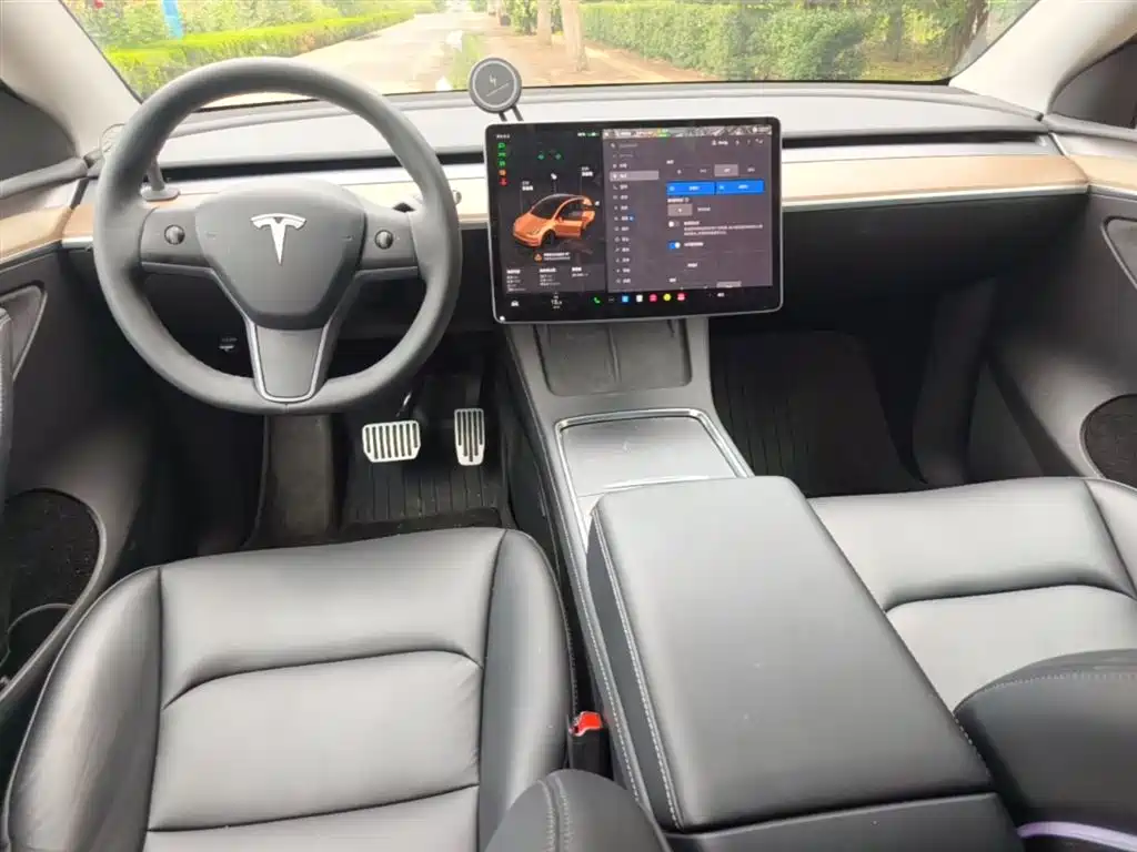 Tesla Model Y 2023 — фото 10