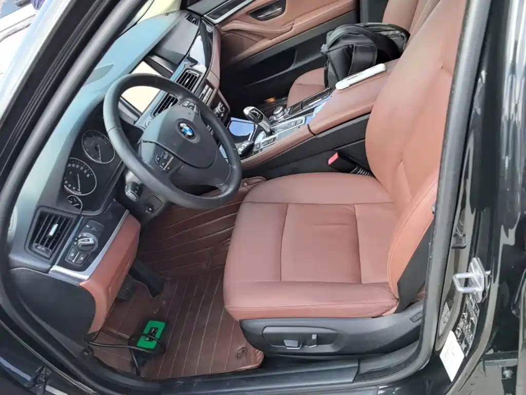 BMW 5 Series 2014 — фото 15