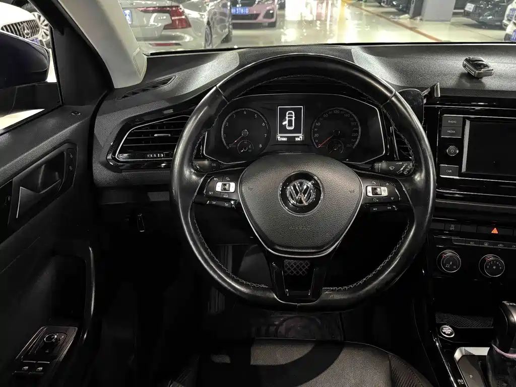 Volkswagen T-Roc 2019 — фото 7