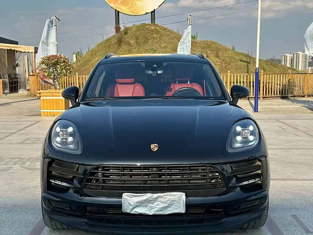 Porsche Macan 2020 — фото 1